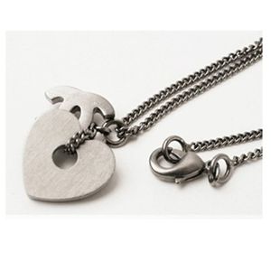 人気CHANELモチーフネックレス